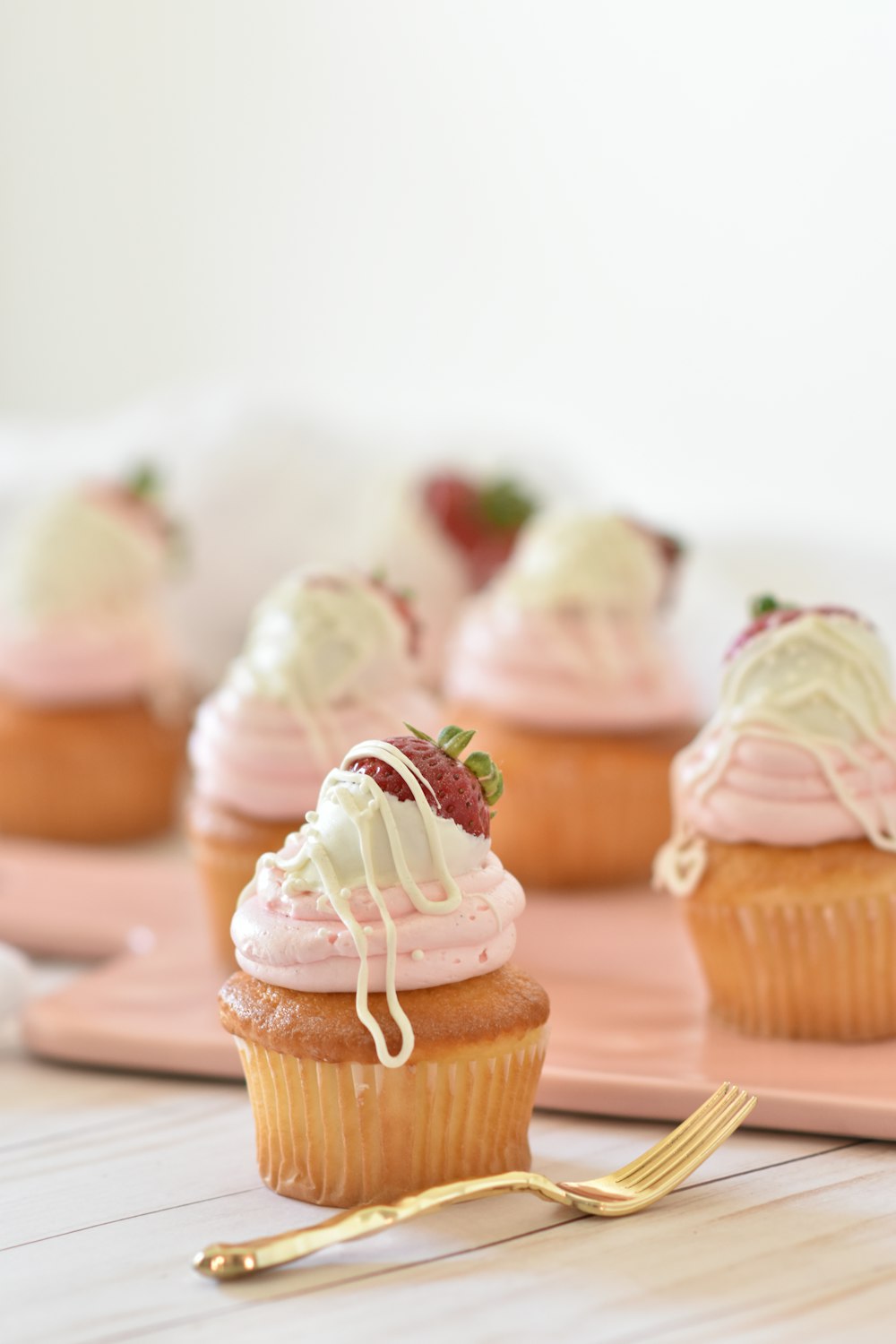 Cupcakes decorados em tons de rosa